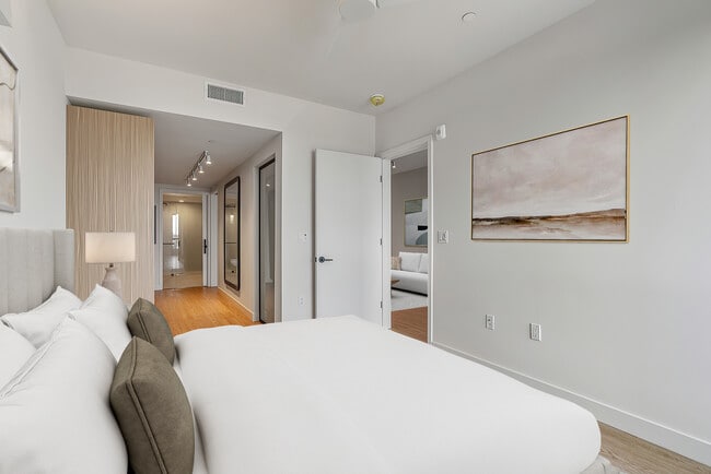 Building Photo - Venue Residences