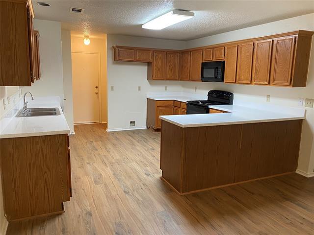 Foto del edificio - 1227 Reeves Ln