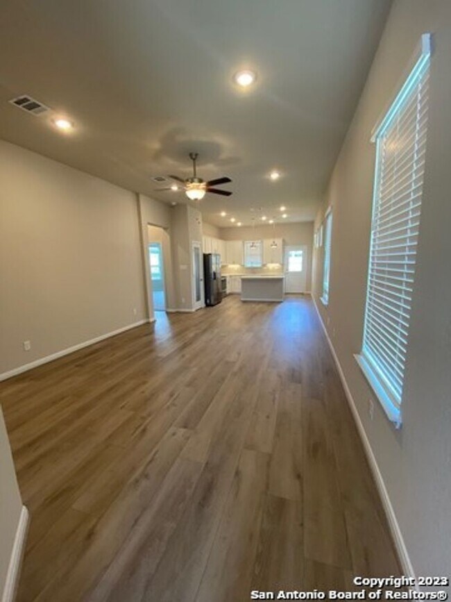 Foto del edificio - 3 bedroom 2 bathroom located in Overlook a...