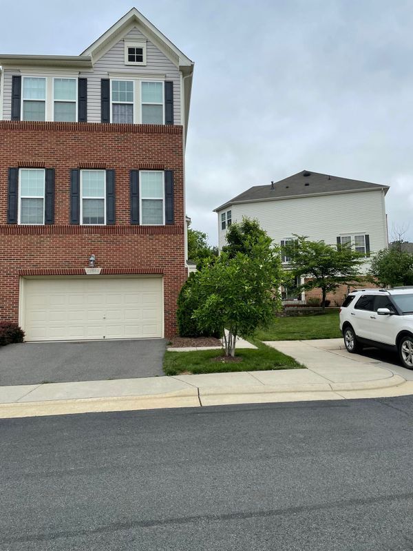 Foto del edificio - 22562 Highcroft Terrace