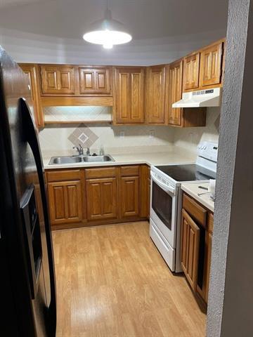 Foto del edificio - 4426 Nervin St