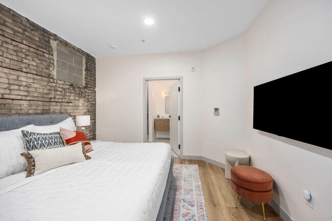 Foto del edificio - 644 Bridge St NW
