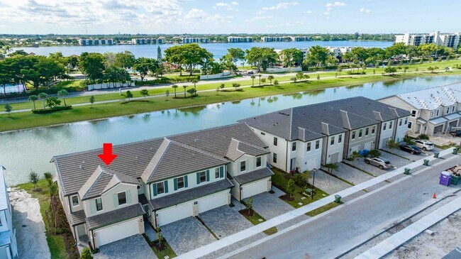 Building Photo - 2126 Appleton Cir S