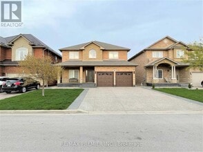 Building Photo - 88 Sundance Cres