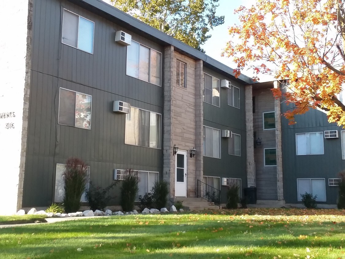 516 W Mulberry St Unit 1, Kokomo, IN 46901 Apartment for Rent in