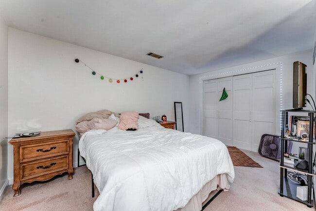 Building Photo - 759 Snider St