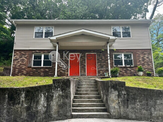 Building Photo - 1612 Knickerbocker Ave