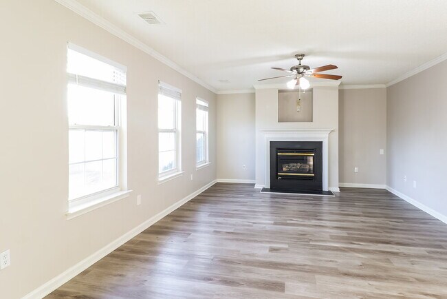 Foto del edificio - 6021 Pennycross Ln