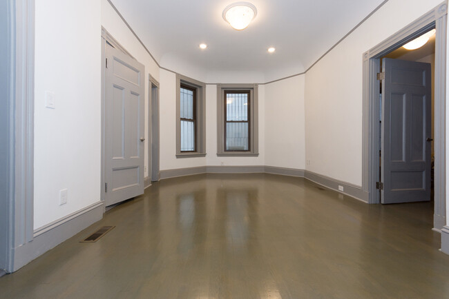 Building Photo - 11 Belvidere St