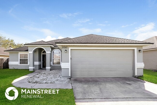 Building Photo - 3757 Woodbriar Dr
