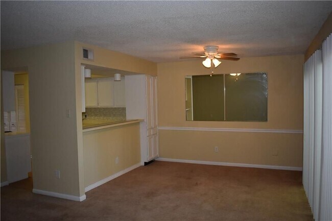 Building Photo - 6701 Dickens Ferry Rd