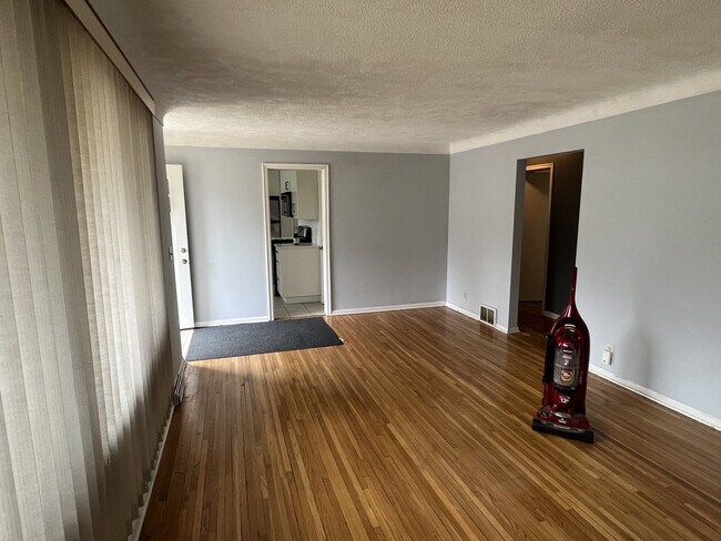 Foto del edificio - 3037 Dakota Ave S