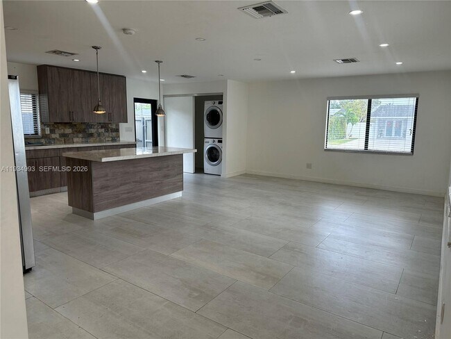 Foto del edificio - 2832 SW 124th Ct