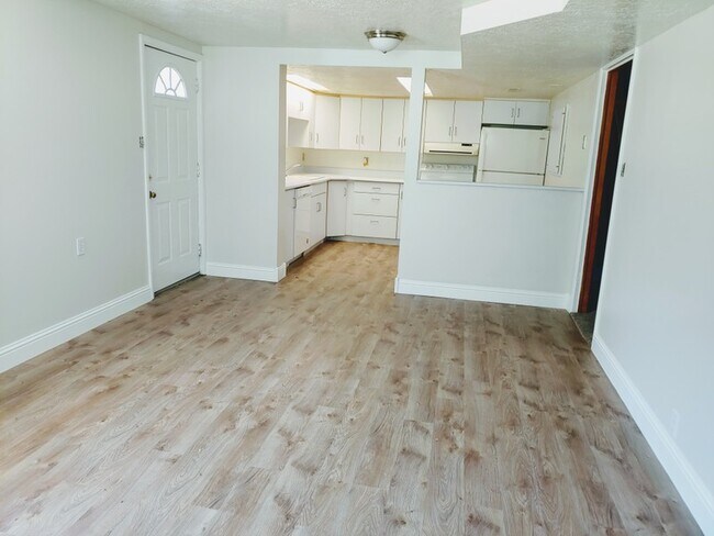 Foto del edificio - 1177 E 500 N