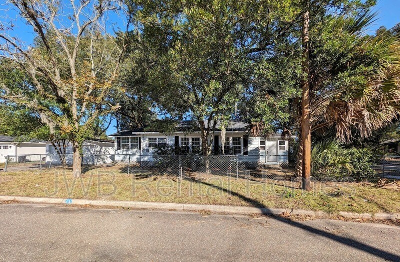 Foto principal - 7304 Buffalo Ave