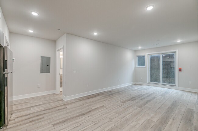 Building Photo - 1518 N 8th St