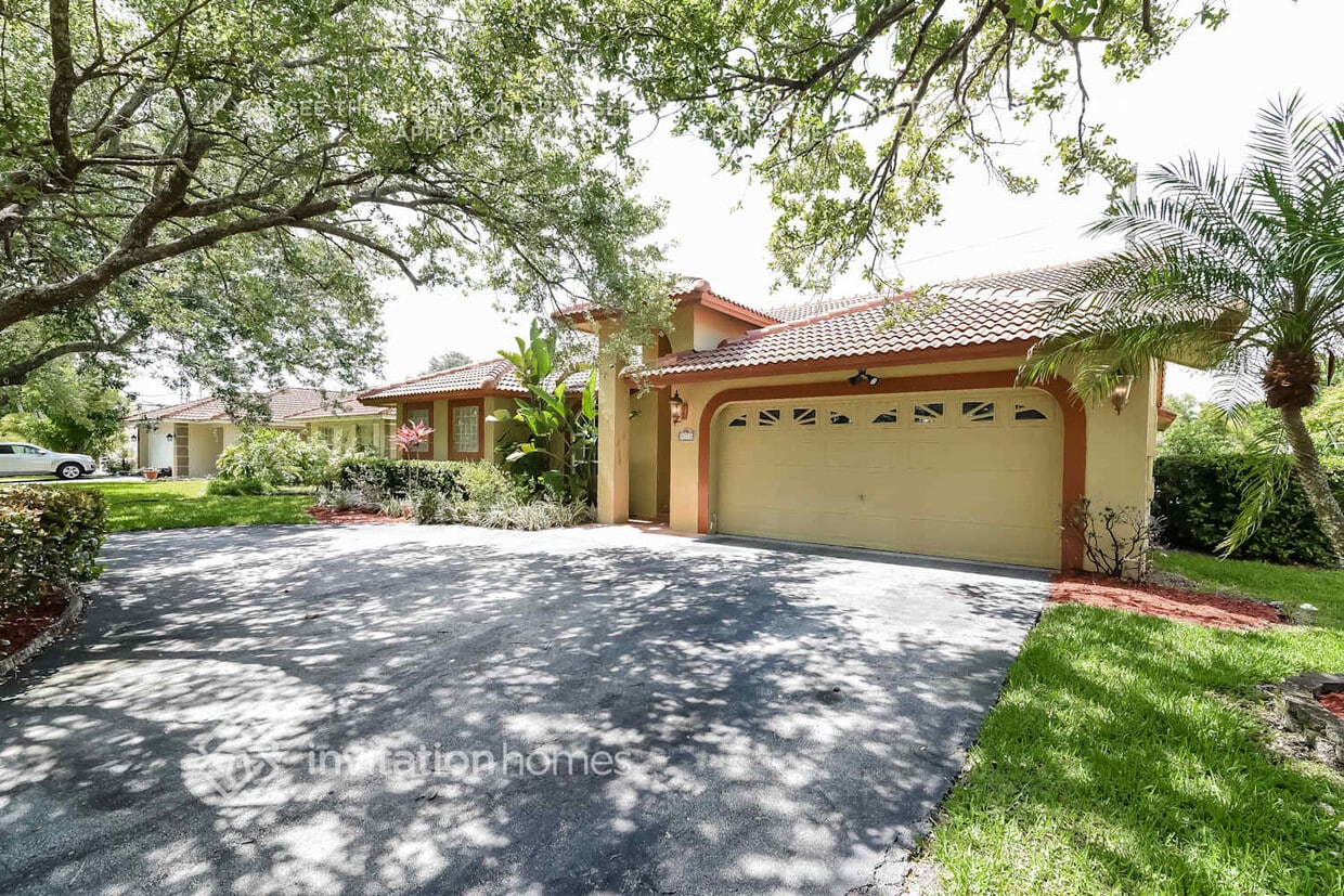 Primary Photo - 9771 NW 47th Dr