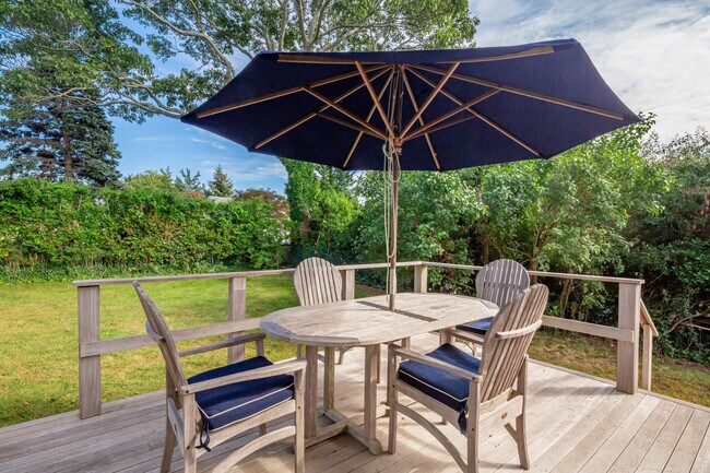 Foto del edificio - 42 Cliff Dr