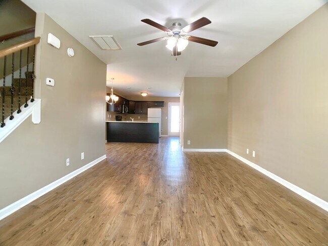 Foto del edificio - 216 Alexander Blvd