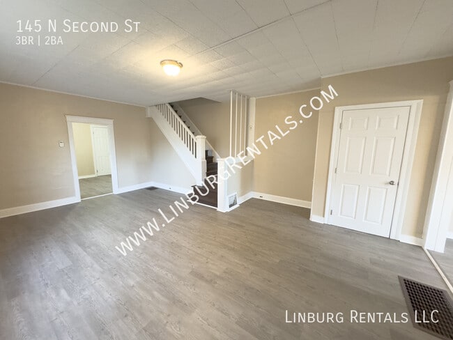 Foto del edificio - 145 N Second St