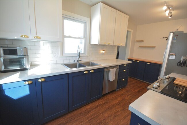 Foto del edificio - 3 Bed 1.5 Bath Available in Walking Distan...