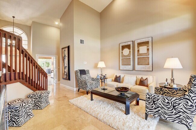Building Photo - 5250 Windsor Parke Dr