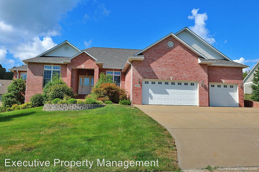 Primary Photo - 2162 Sussex Dr