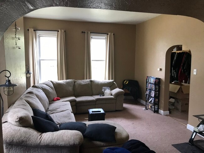 Building Photo - 114 Olympia St