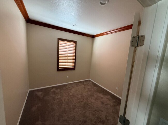 Foto del edificio - 11090 Mountain View Dr