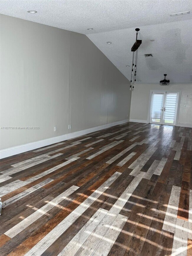 Foto del edificio - 11404 SW 147th St
