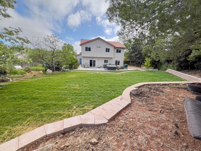 Building Photo - MOVE IN READY!! 4 BEDROOM 3 BATH HOME AVAI...