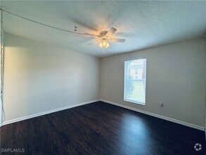 Building Photo - 12670 Kenwood Ln