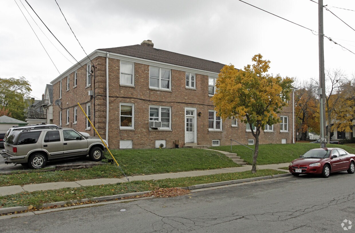 Building Photo - 925 S 19th St