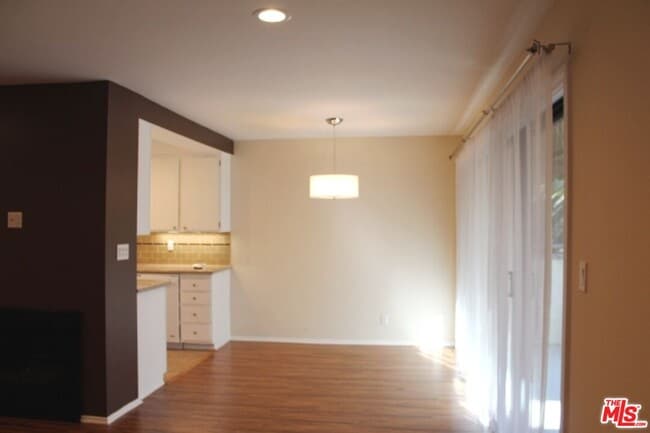 Foto del edificio - 2349 S Bentley Ave