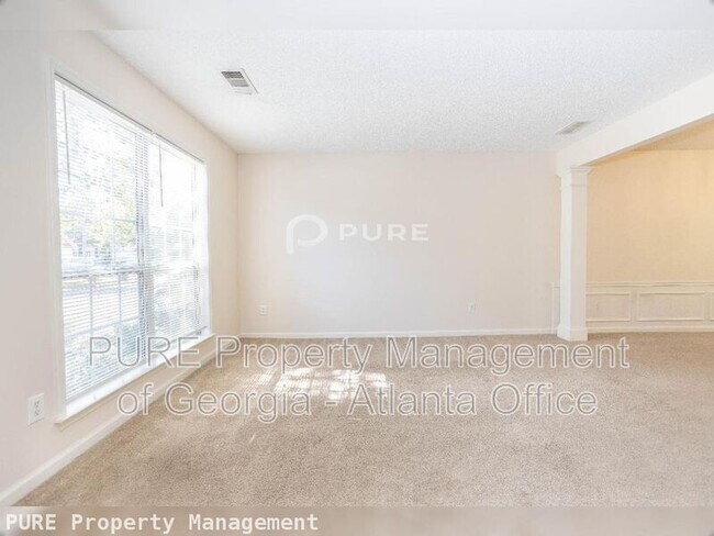 Foto del edificio - 3468 Chastain Glen Ln NE