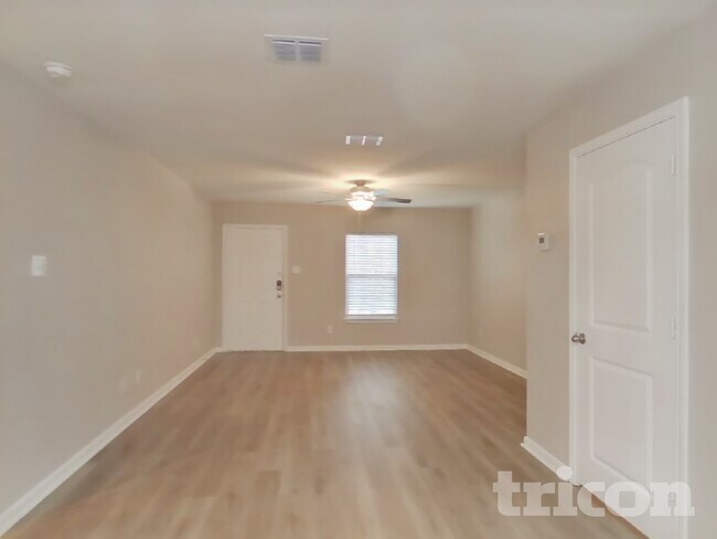 Foto del edificio - 11031 Chatham Ct