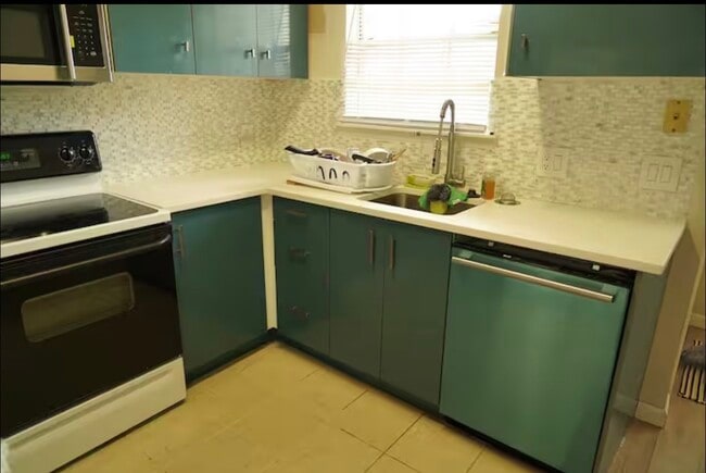 Foto del edificio - 7575 Cambridge St