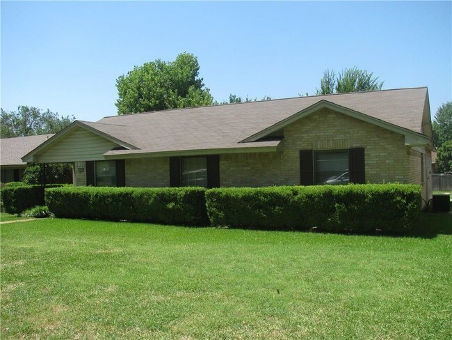 Building Photo - 3809 Lancelot Pl
