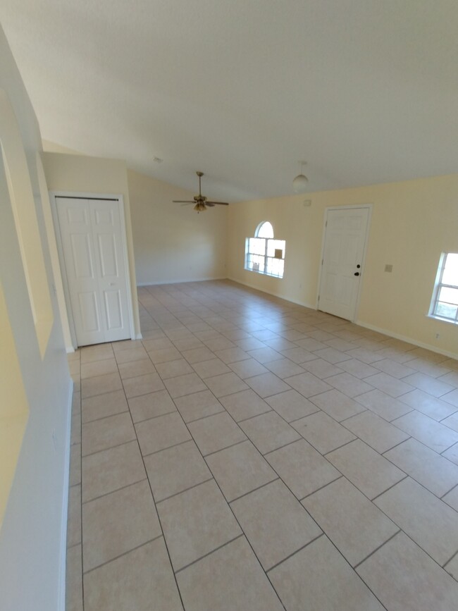 Formal living & dining room - 2250 Macedo Rd NE