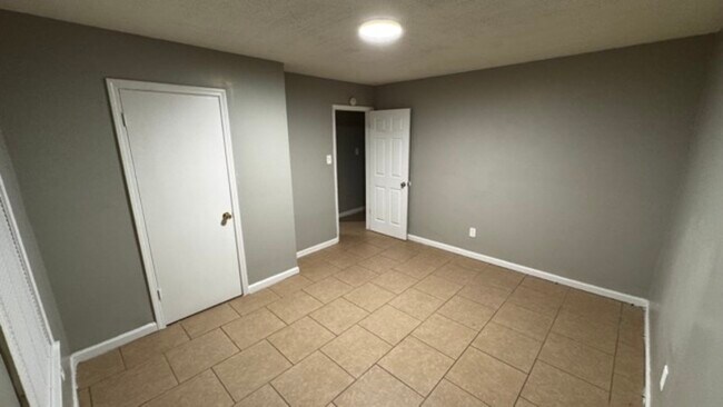 Foto del edificio - 1496 Oakwood St