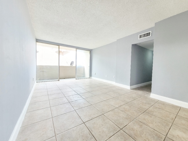 Photo - 816 NW 87th Ave Apartment