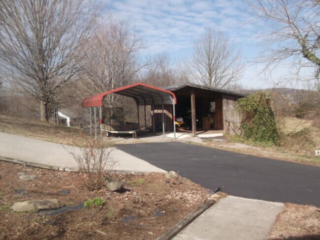 Building Photo - 325 Chrisman Mill Road