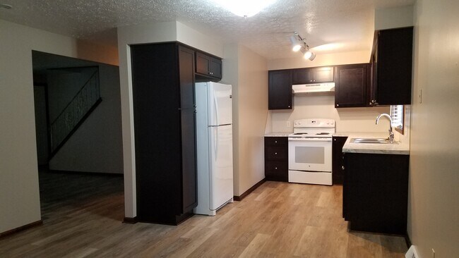 Foto del edificio - 6163 Island Dr NW