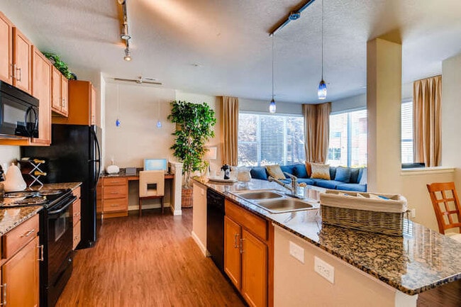 Building Photo - 5151