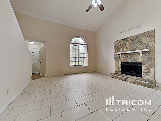 Building Photo - 9004 Derrickson Dr
