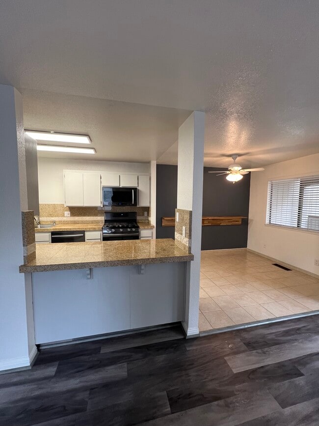 Building Photo - 2609 Westberry Dr