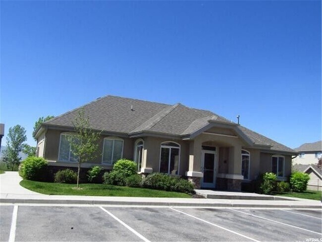 Foto del edificio - Condo Ready For You!