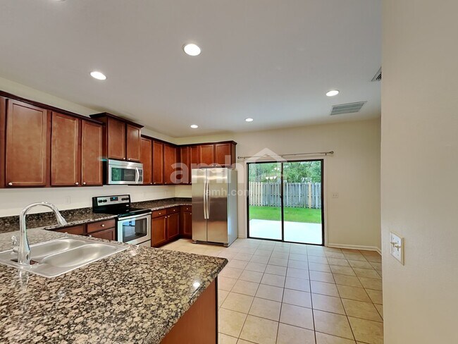 Building Photo - 235 Buck Run Way
