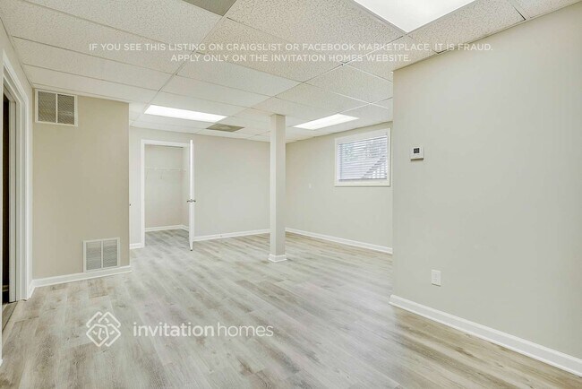 Building Photo - 7349 Timberline Way