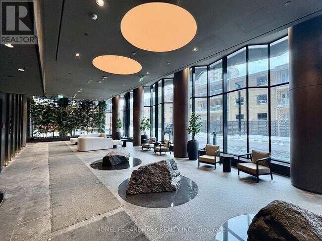 Photo du bâtiment - 110 Broadway Ave